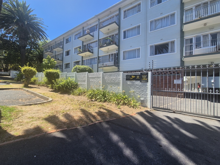3 Bedroom Property for Sale in Wynberg Upper Western Cape